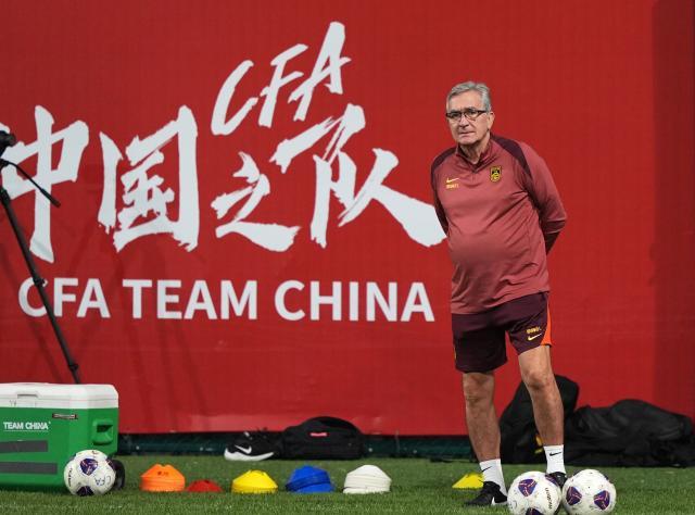 1727678409851070847.jpg (体育)(4)足球——世预赛:中国队进行赛前训练XxjpseC007488_20240907_PEPFN0A001.jpg