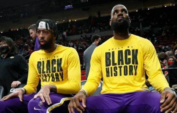 开云体育-佩林卡截止日与詹眉并无交流 沃格尔满意球队状态